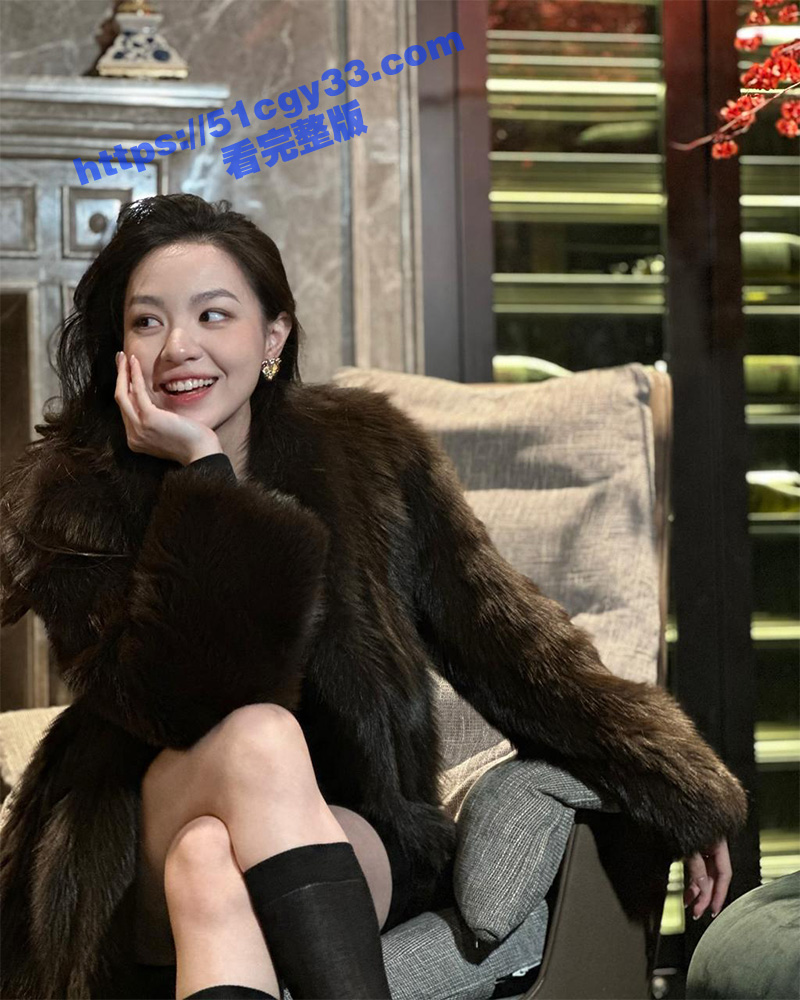 IG 26w粉丝网红 Helen何美仪和金主约炮视频流出 拷贝 3