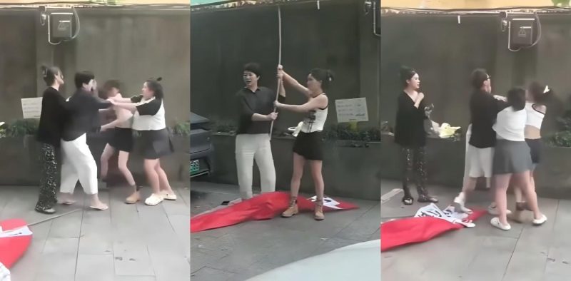 浙江嘉兴滨水广场 再现撕逼名场面 原配怒扯横幅曝光小三 张梦迪 两人扭打视频流出！-51吃瓜网