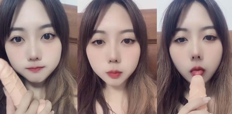 瓜友探探勾搭苏州骚货 夏涵 花点小钱就能网调 跳蛋假屌狂捅骚逼 逼毛十分旺盛 满脸写着欲求不满！-51吃瓜网