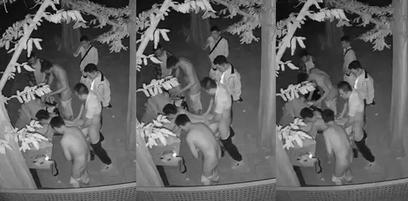成都百花潭公园 同性恋深夜性派对大曝光 昏暗灯光下多人群P狂欢 果然是一座包容性很强的城市！
热搜 HOT-51吃瓜网